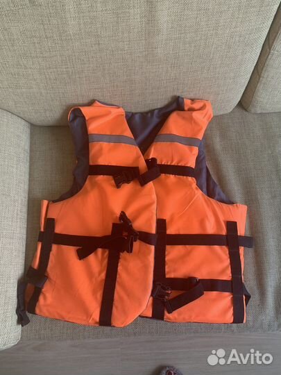 Спасательный жилет