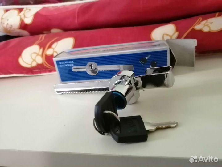 Витринный замок