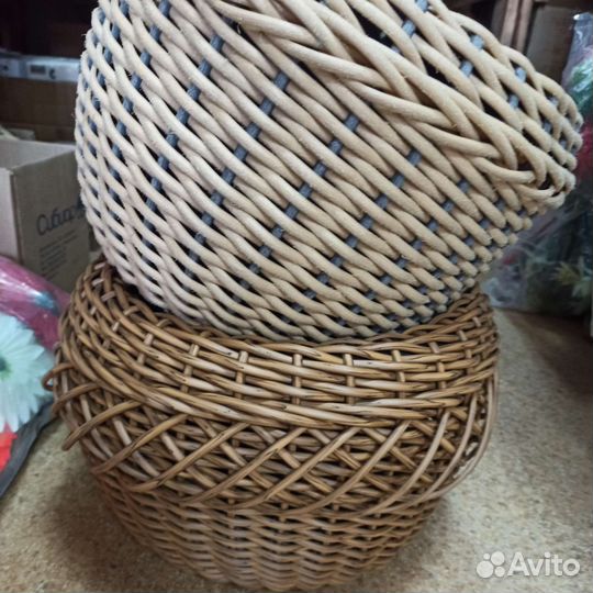 Кашпо для цветов из искусственного ротанга