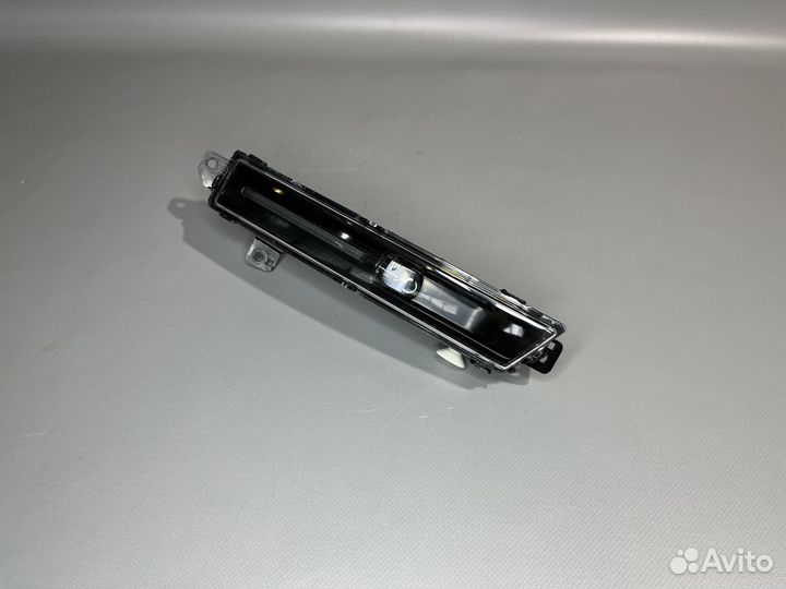 Противотуманка правая Range Rover L405 Jaguar F pace