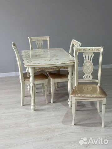 Кухонный стол и стулья «Квадрат» 2