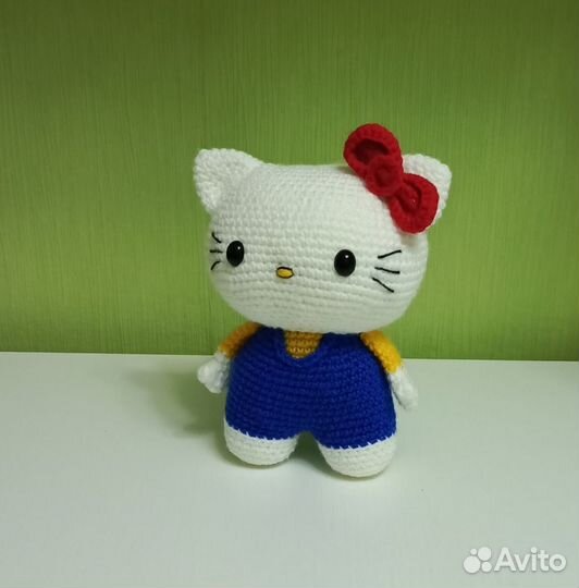 Игрушка вязаная Hello Kitty