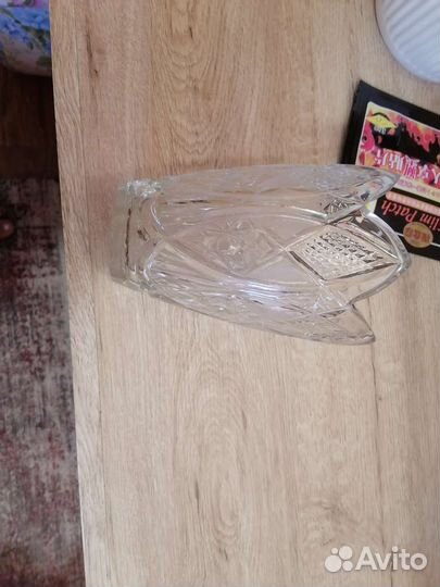 Ваза хрустальная