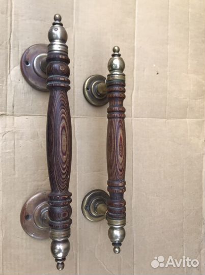 Дверная ручка