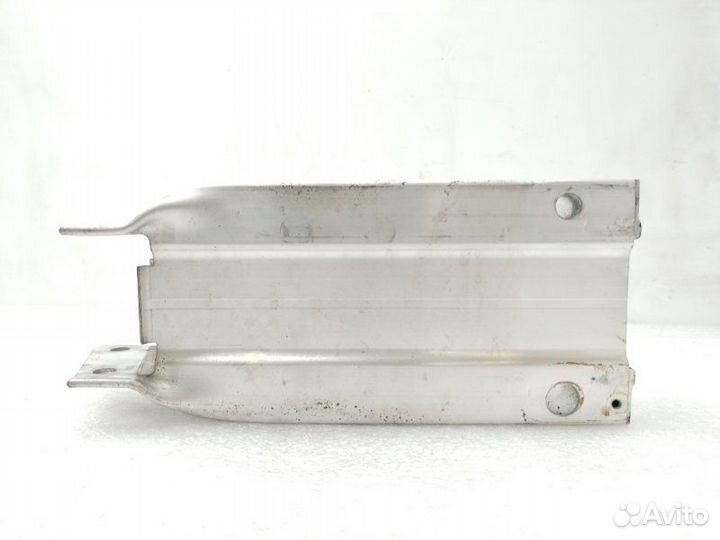 Кронштейн усилителя бампера передний левый