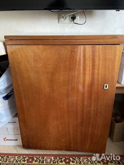 Швейная машина Чайка с ножным приводом