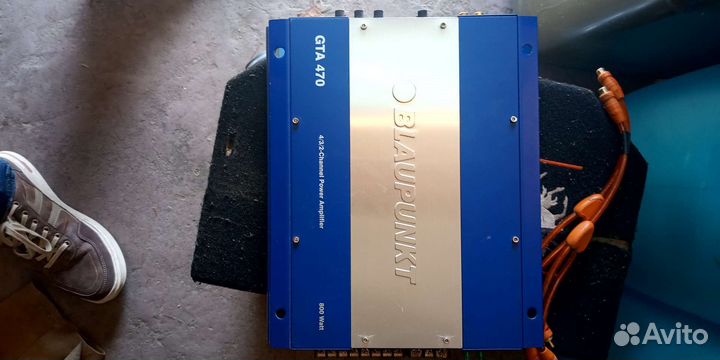 Сабвуфер и 2 усилителя