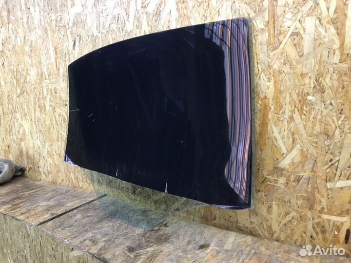 Стекло двери заднее левое Volkswagen Jetta 6 седан