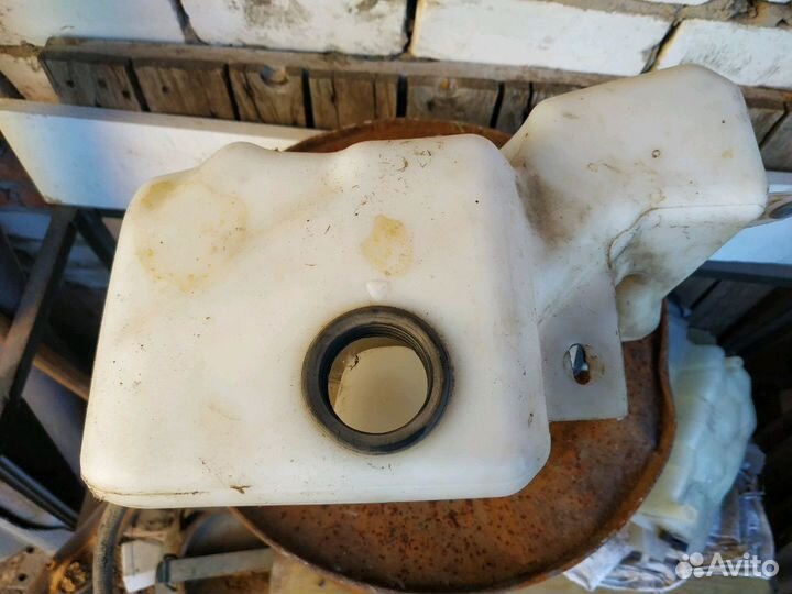 Бачок омывателя лобового стекла Land Rover, Range