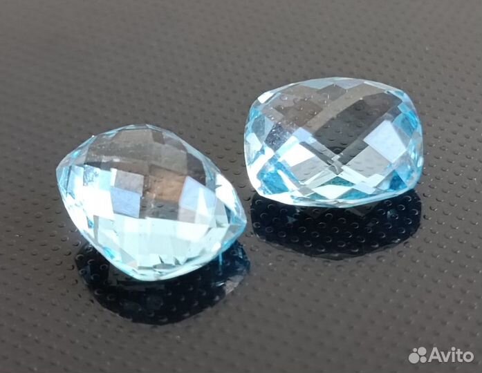 Пара голубых топазов в коллекцию