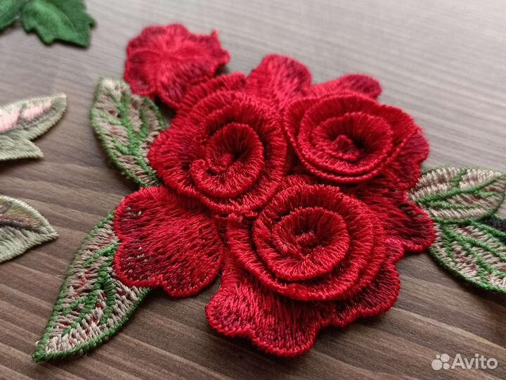 Нашивные цветы на одежду