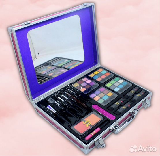 Чемодан детской косметики