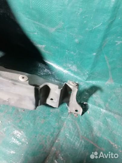 Крыло переднее правое Nissan Primera