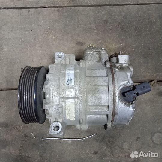 Компрессор кондиционера Volkswagen Passat B6