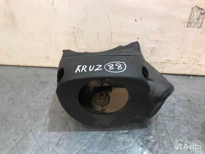 Кожух рулевой колонки Chevrolet Cruze седан F16D3