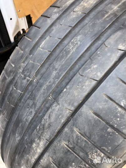 Pirelli P Zero PZ4 275/45 R20
