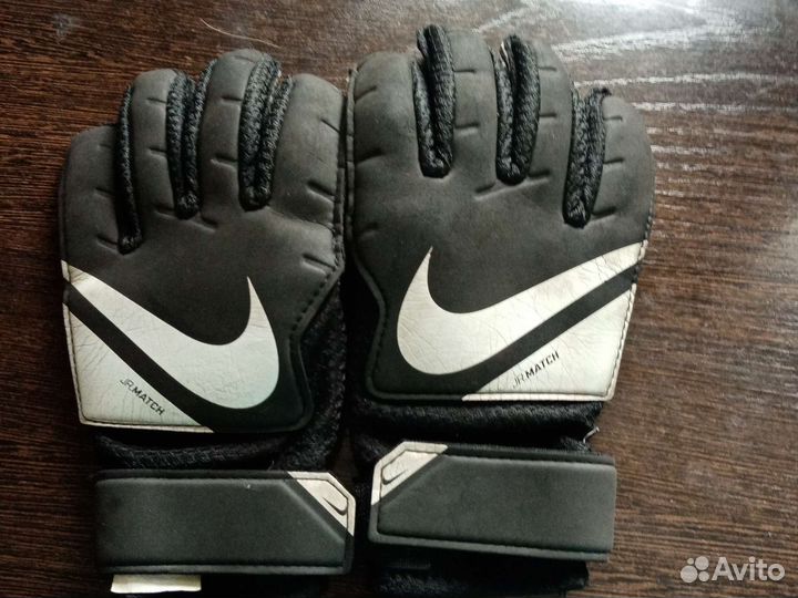 Вратарские перчатки nike