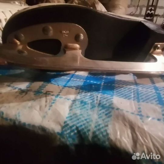 Коньки фигурные