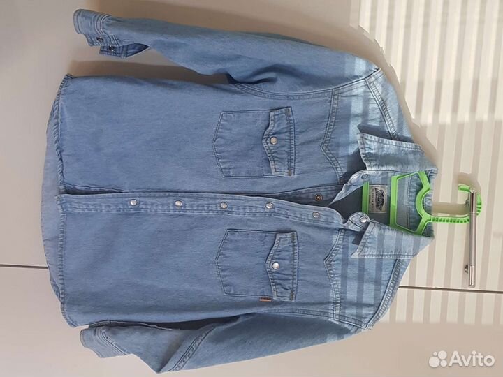 Джинсовая рубашка