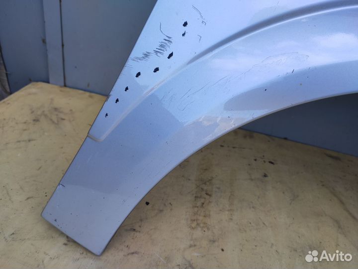 Крыло переднее правое на Opel Astra H