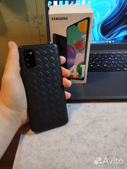 Samsung Galaxy A41, 4/64 ГБ