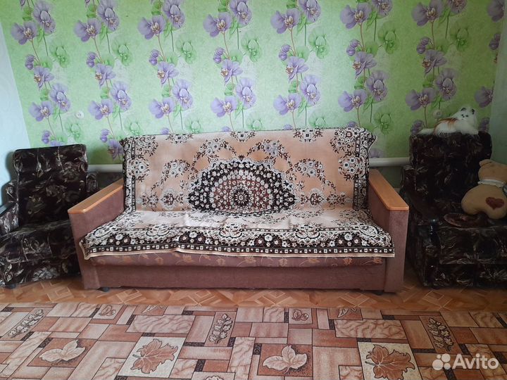 Диван, два кресла. Диван книжка