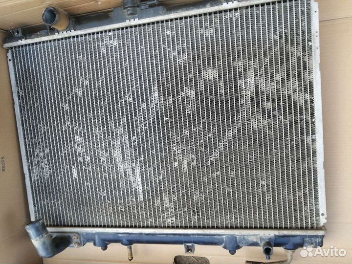 Радиатор б/у на Митсубиси монтеро спорт