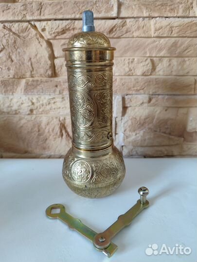 Кофемолка механическая