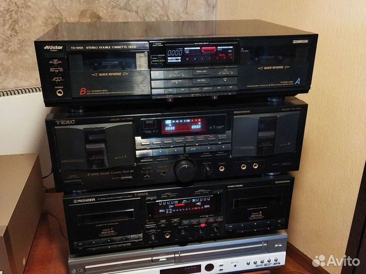 Кассетная дека Victor