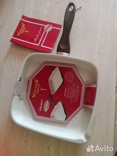 Сковорода 28*26, новая. Без крышки