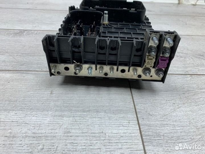 Блок предохранителей Audi A3 хэтчбек BGU 2005