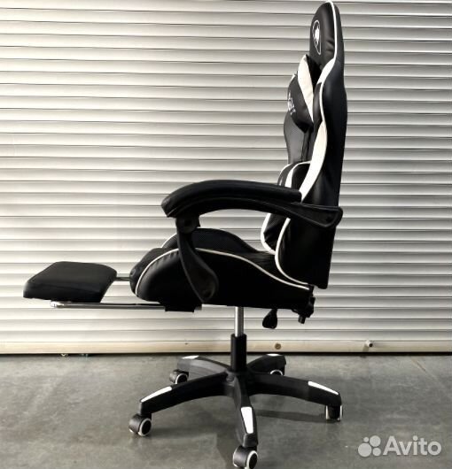 Игровое компьютерное кресло