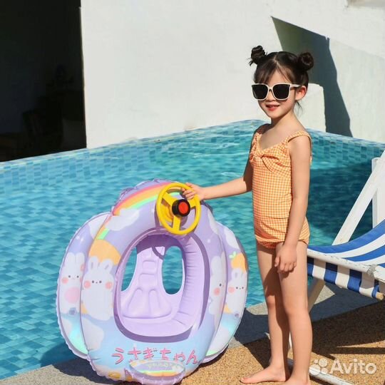 Надувной круг с ножками для детей