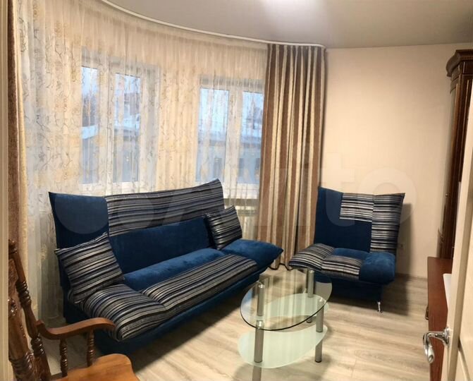 2-к. квартира, 54 м², 3/10 эт.