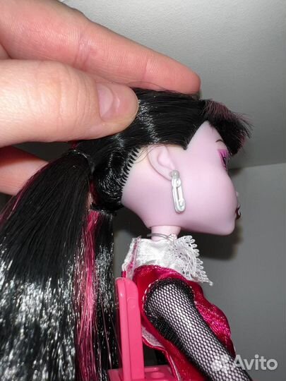 Кукла Монстер Хай дракулаура базовая