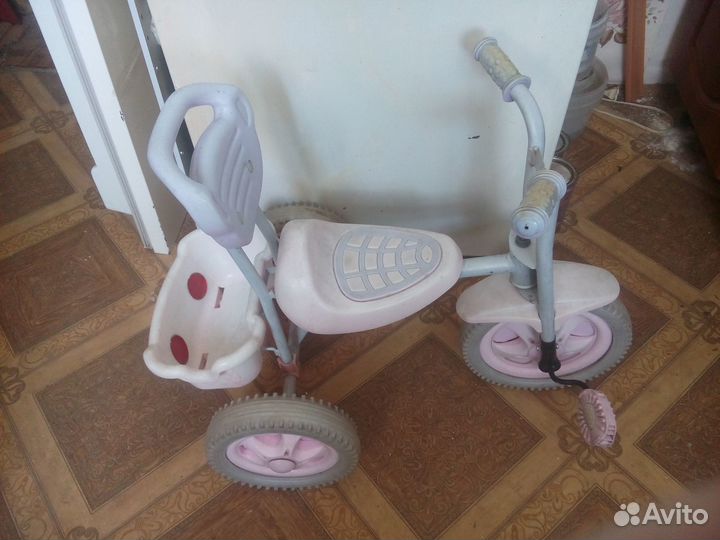 Трехколесный велосипед