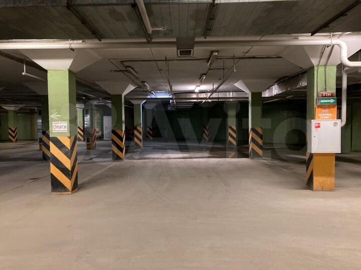 Машиноместо, 15 м²