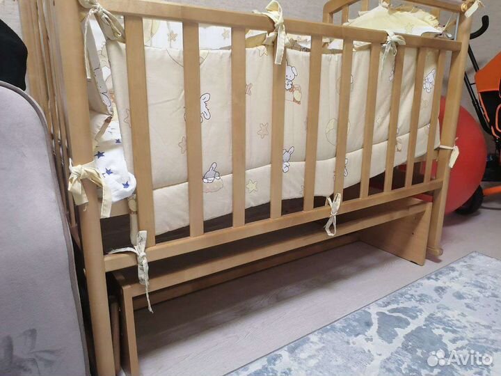 Детская кроватка с матрасом