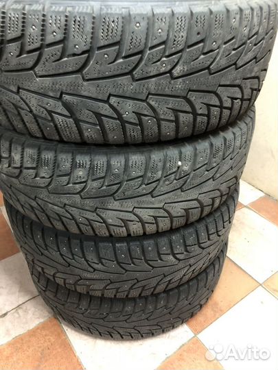 Hankook Winter I'Pike 215/65 R16 98T