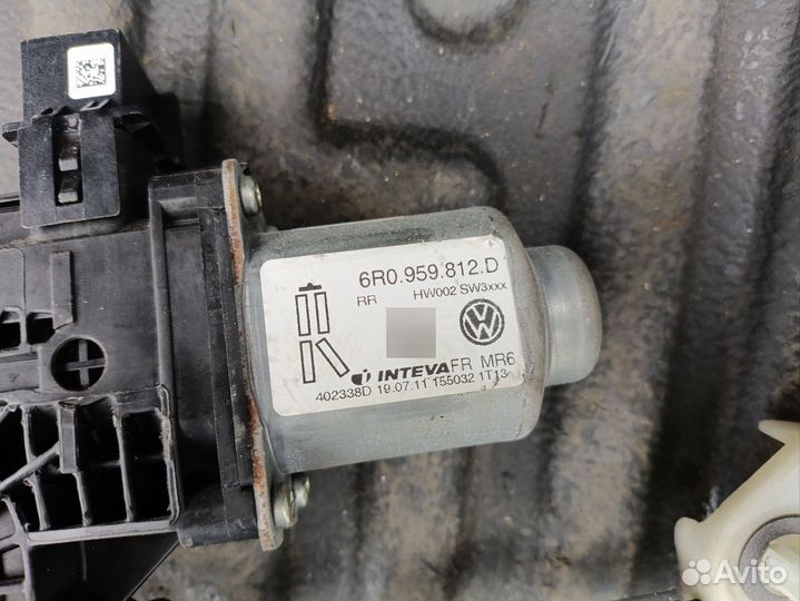 Стеклоподъёмник задней правой двери