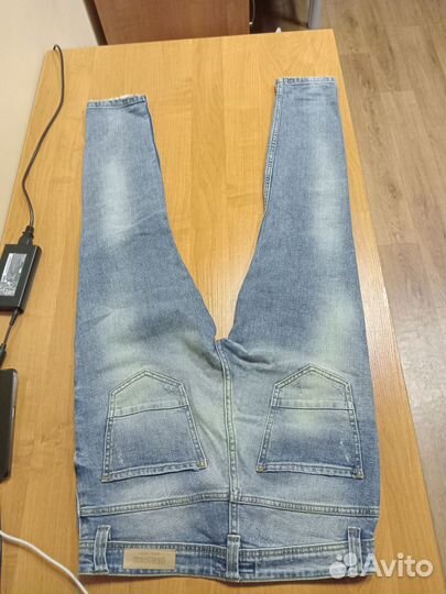 Джинсы