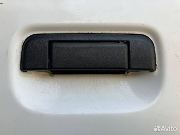 Крышка багажника Toyota Hi-Lux 7