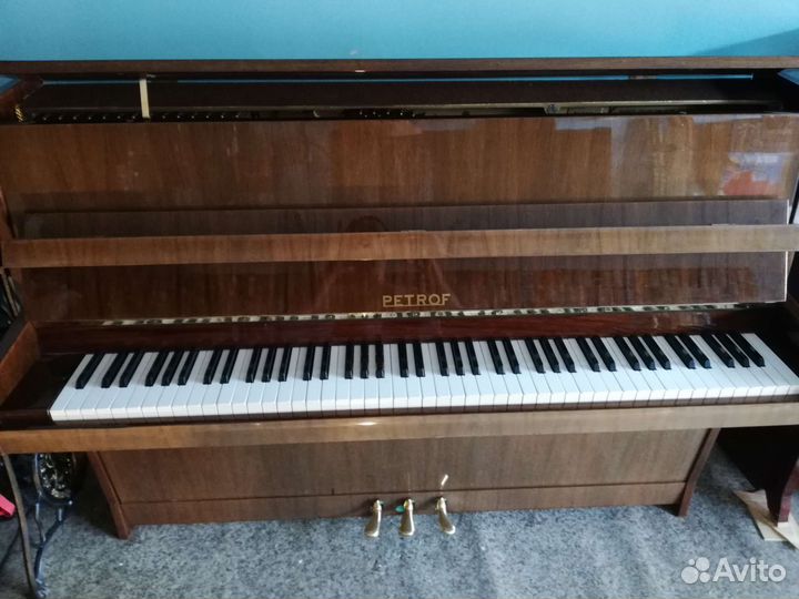 Пианино petrof