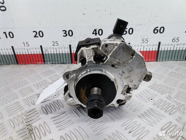 Тнвд BMW 7 E65/E66/E67 рест. 2006 13518511824