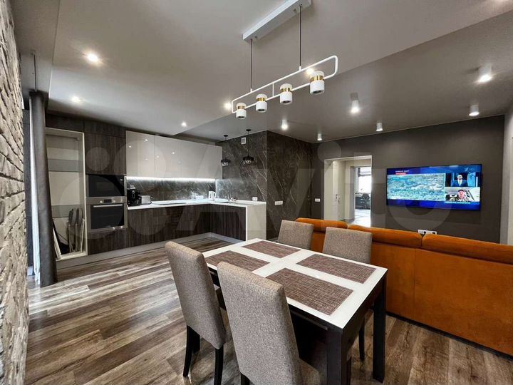 3-к. квартира, 82 м², 7/18 эт.