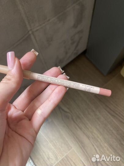 Карандаш для губ