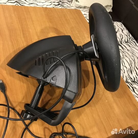 Игровой руль Trust predator