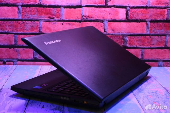 Ноутбук Lenovo на Core i5