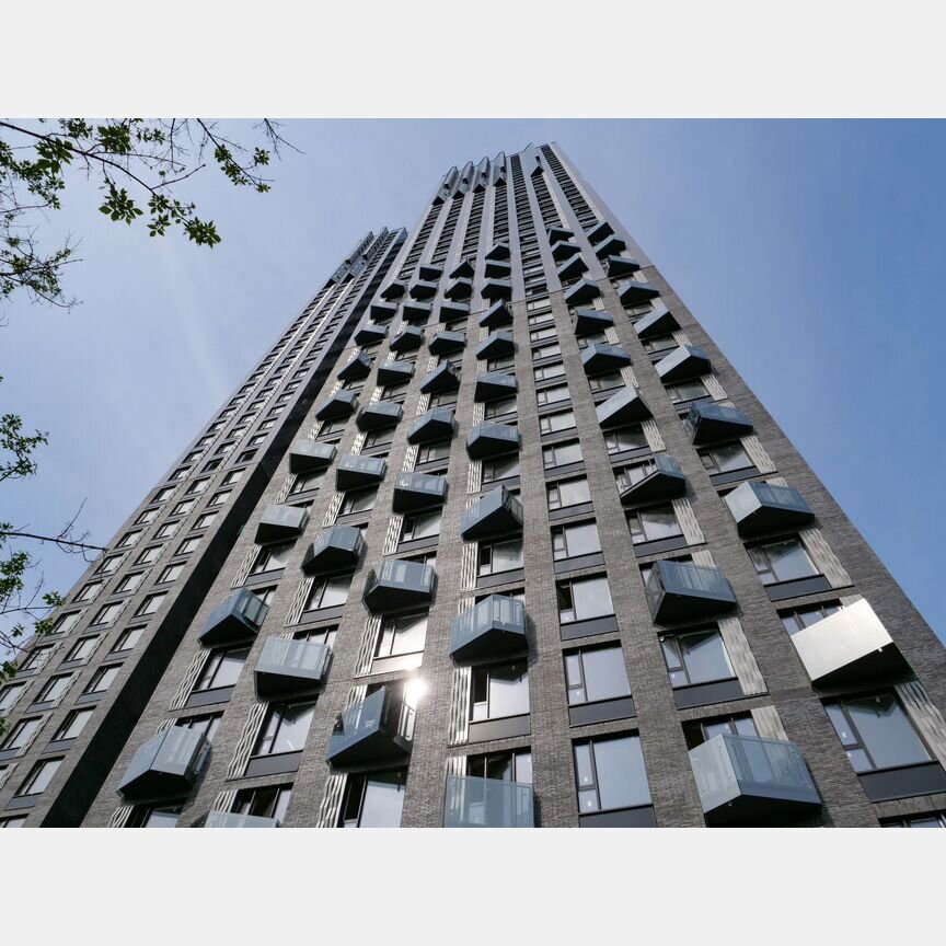 Квартира-студия, 43,8 м², 39/47 эт.