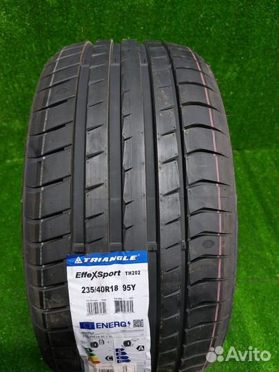 Triangle EffeXSport TH202 235/40 R18